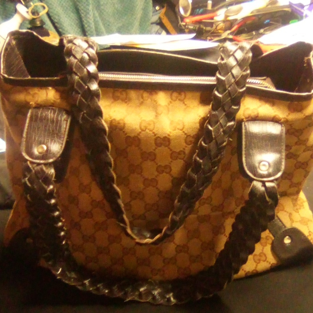 Authentic Gucci Pelham bag